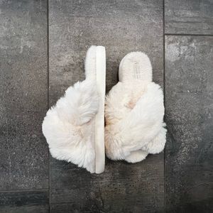 Halluci Cross Band Slippers
